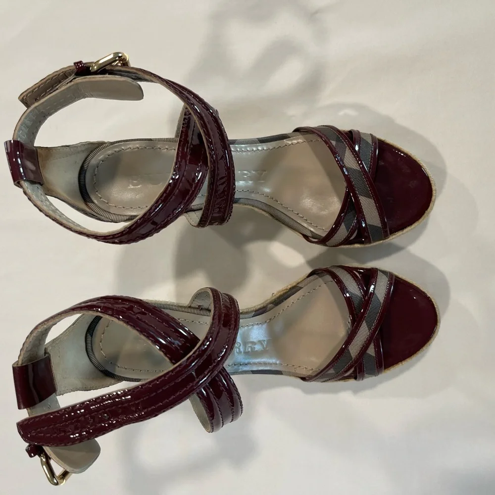 Burberry | Nova Check Espadrilles | 37 | Burgundy